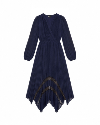 Pleated long dress with navy blue lace