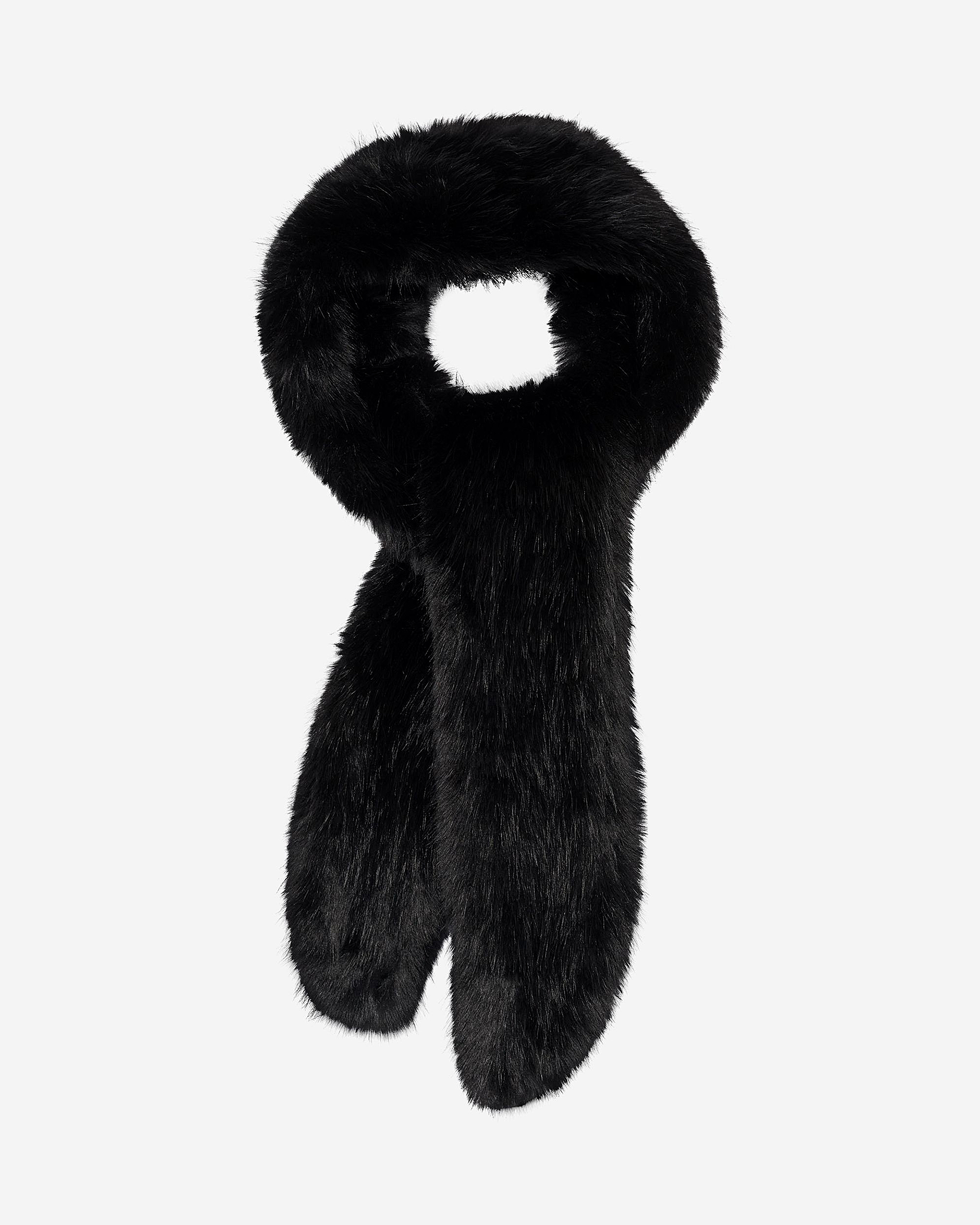 Black fur collar