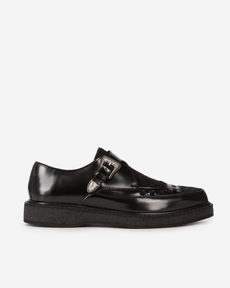 Black leather and foal-effect Derbies
