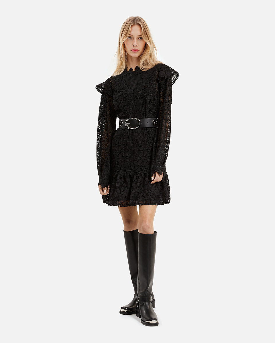 Wide belt with eyelets in black leather