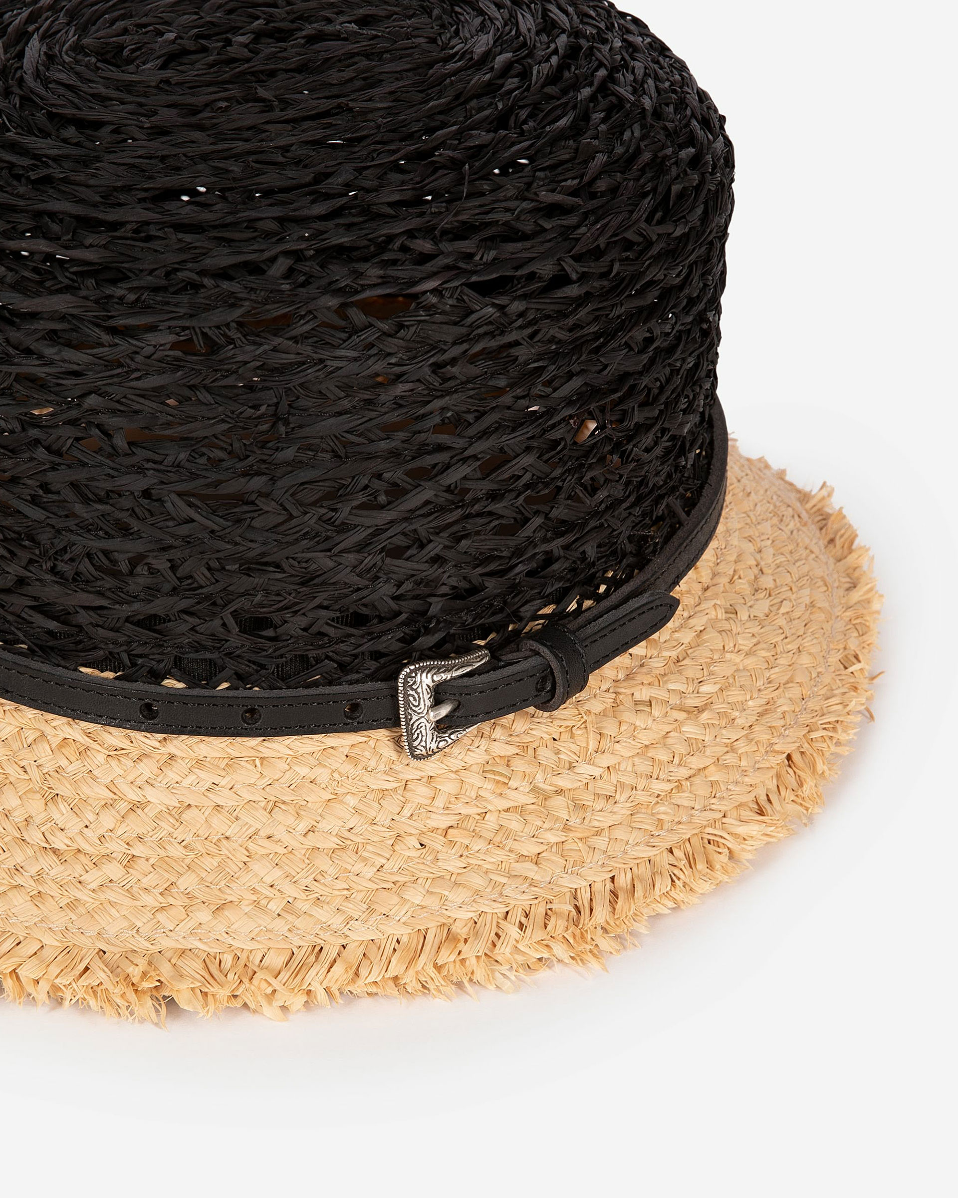Black and beige raffia hat
