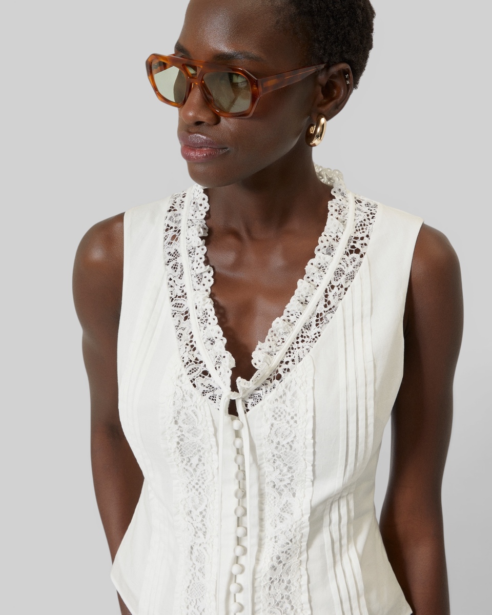 Cotton top with ecru lace inlay