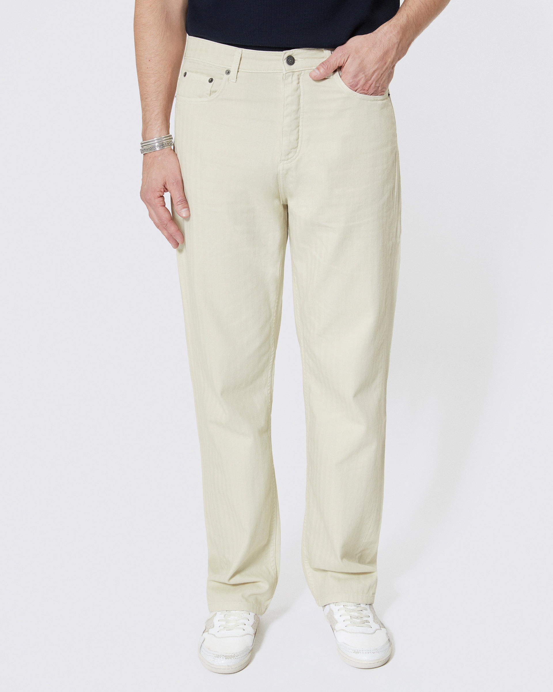 Straight jeans with off-white herringbone pattern