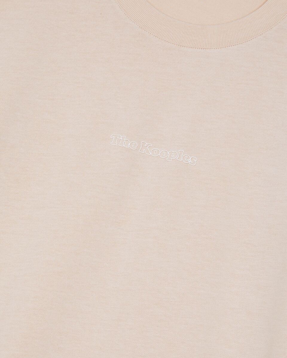 T-shirt with pink cut-out logo