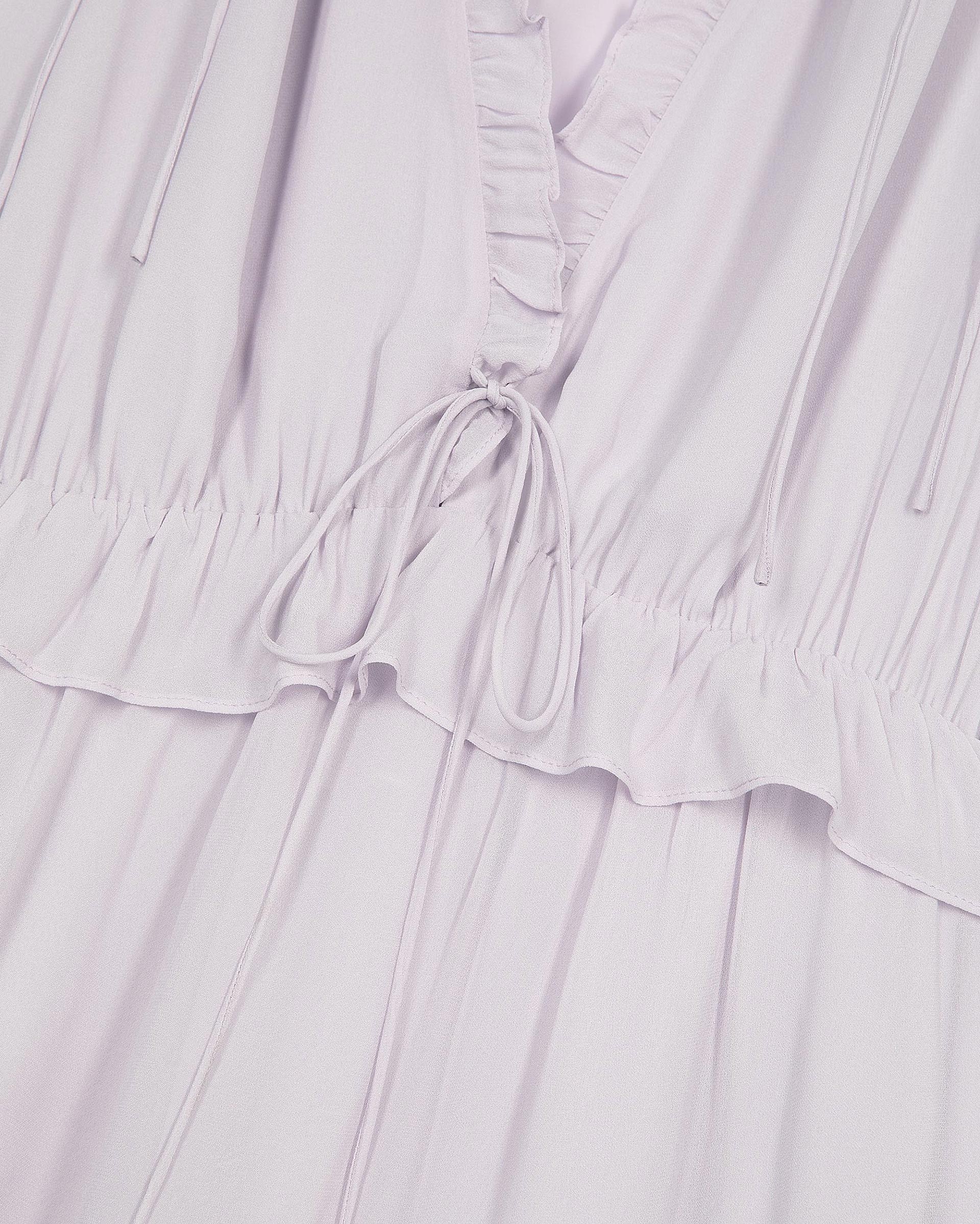 Short dress with lilac ruffles