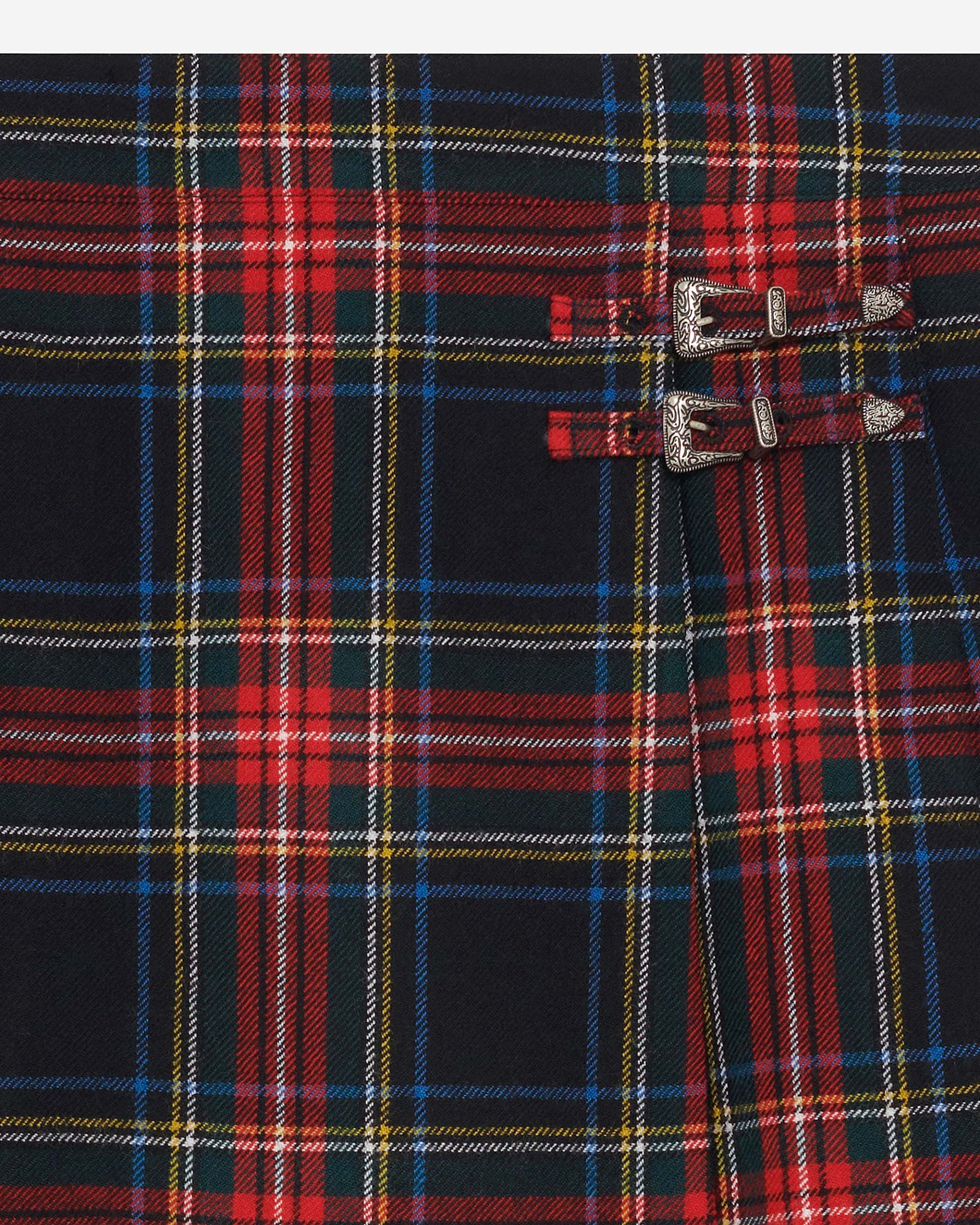 Short tartan skirt in red and black