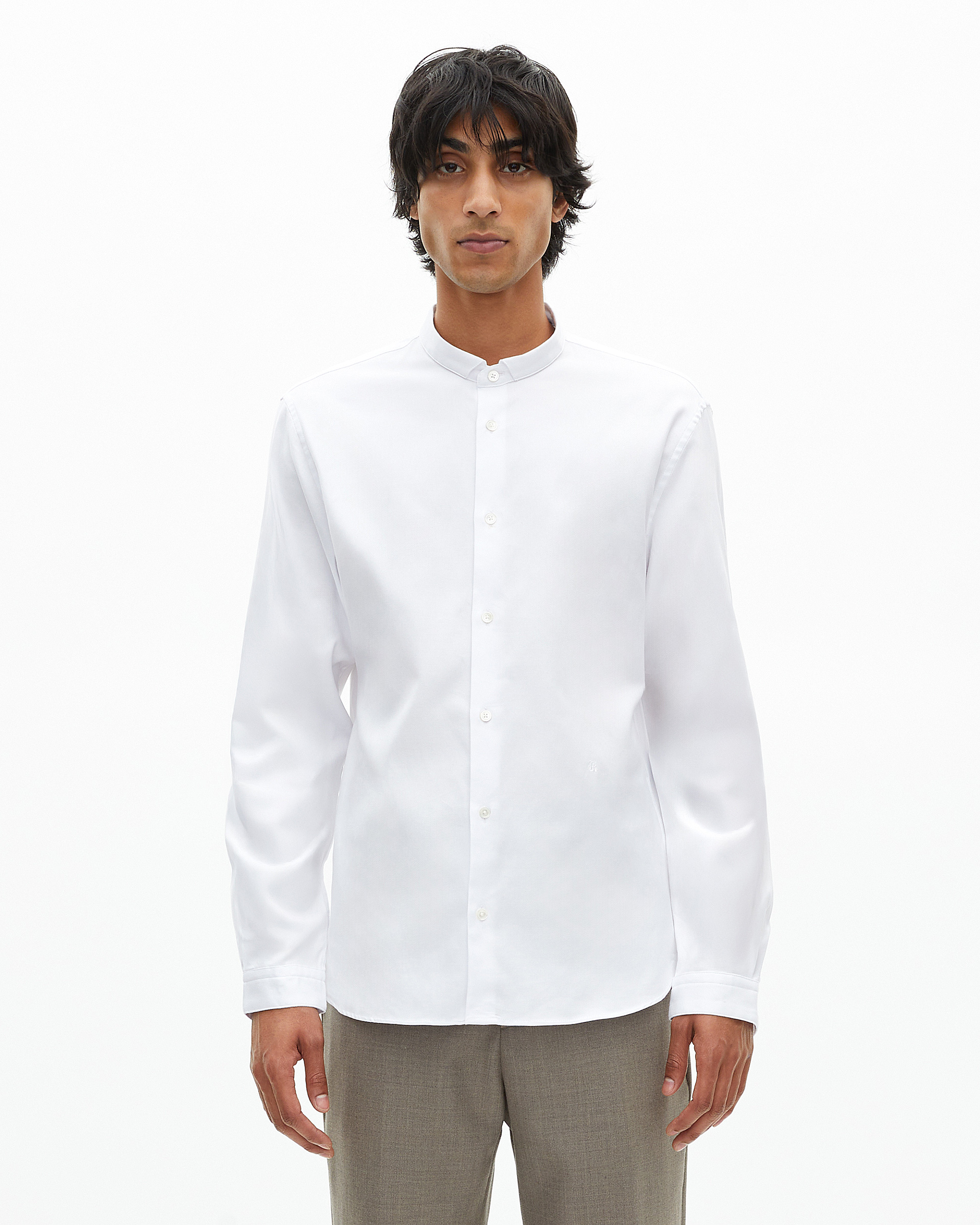 Formal shirt with white collar