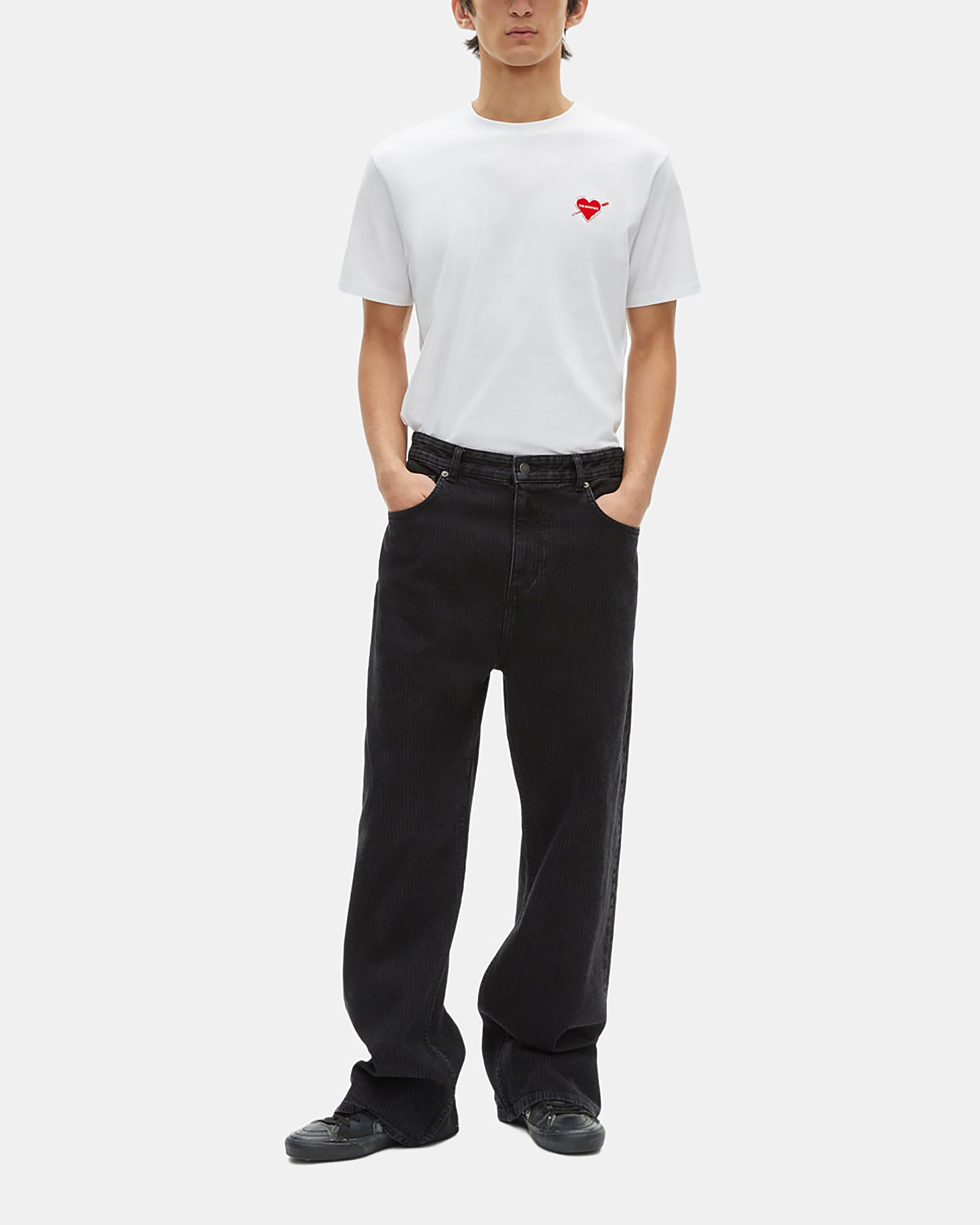 T-shirt with white heart flocking