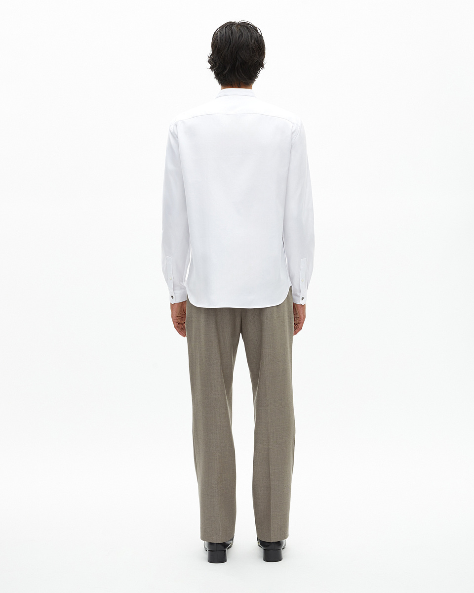 Formal shirt with white collar