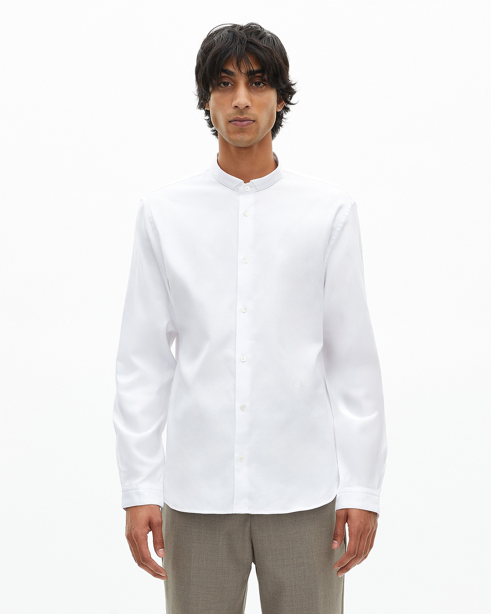 Formal shirt with white collar