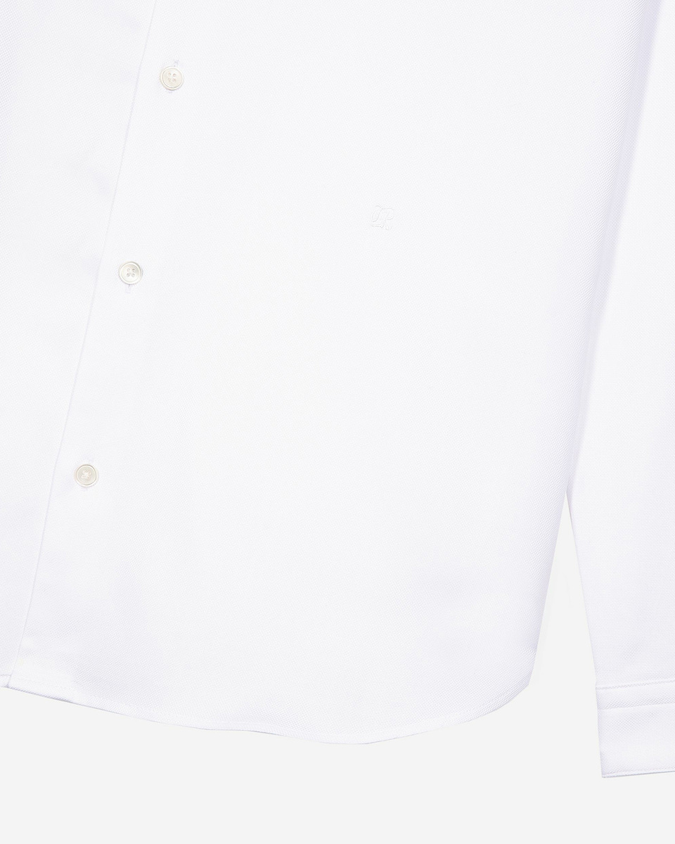 Formal shirt with white collar