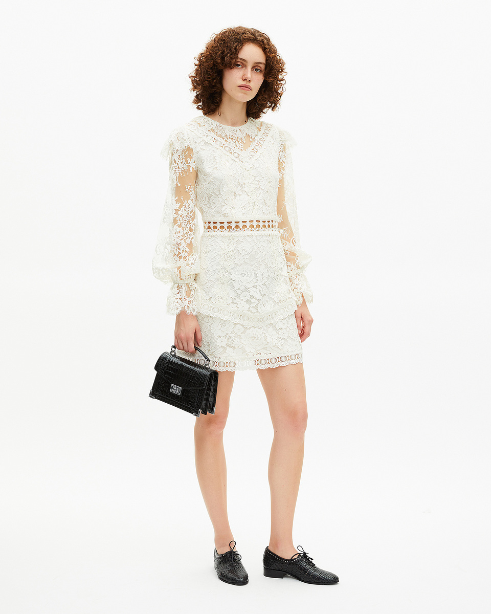 Short dress in ecru lace