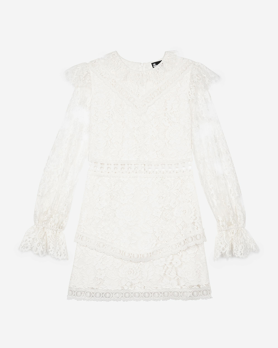Short dress in ecru lace