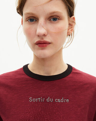 T-shirt with red rhinestone screen print