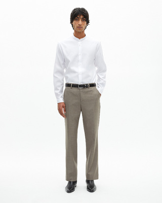 Formal shirt with white collar