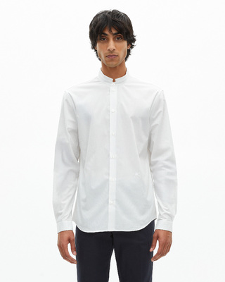 Formal shirt with white collar