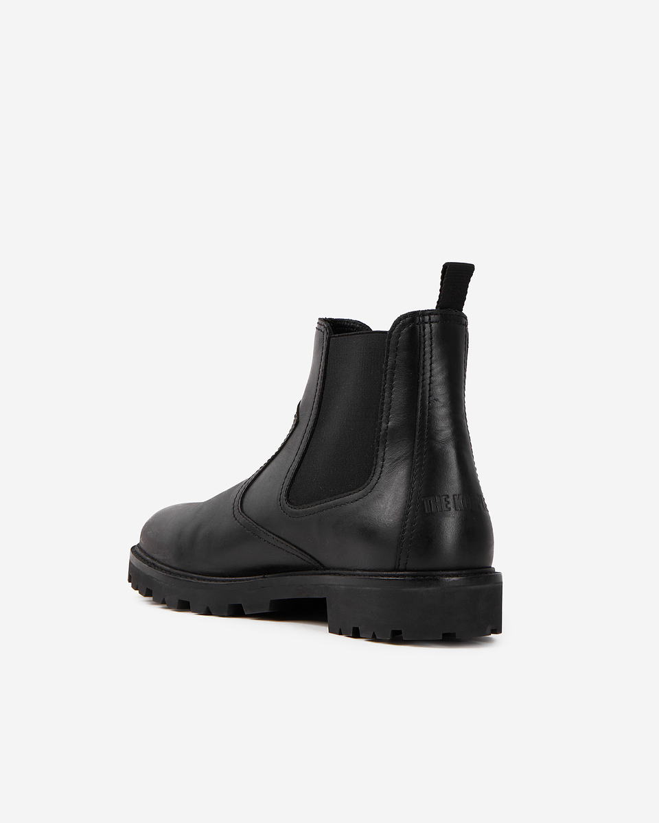 Black leather Chelsea boots